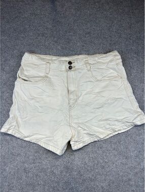 Levis High Waisted Mom Shorts Women Size 32 Cream Summer Cheeky High Rise
